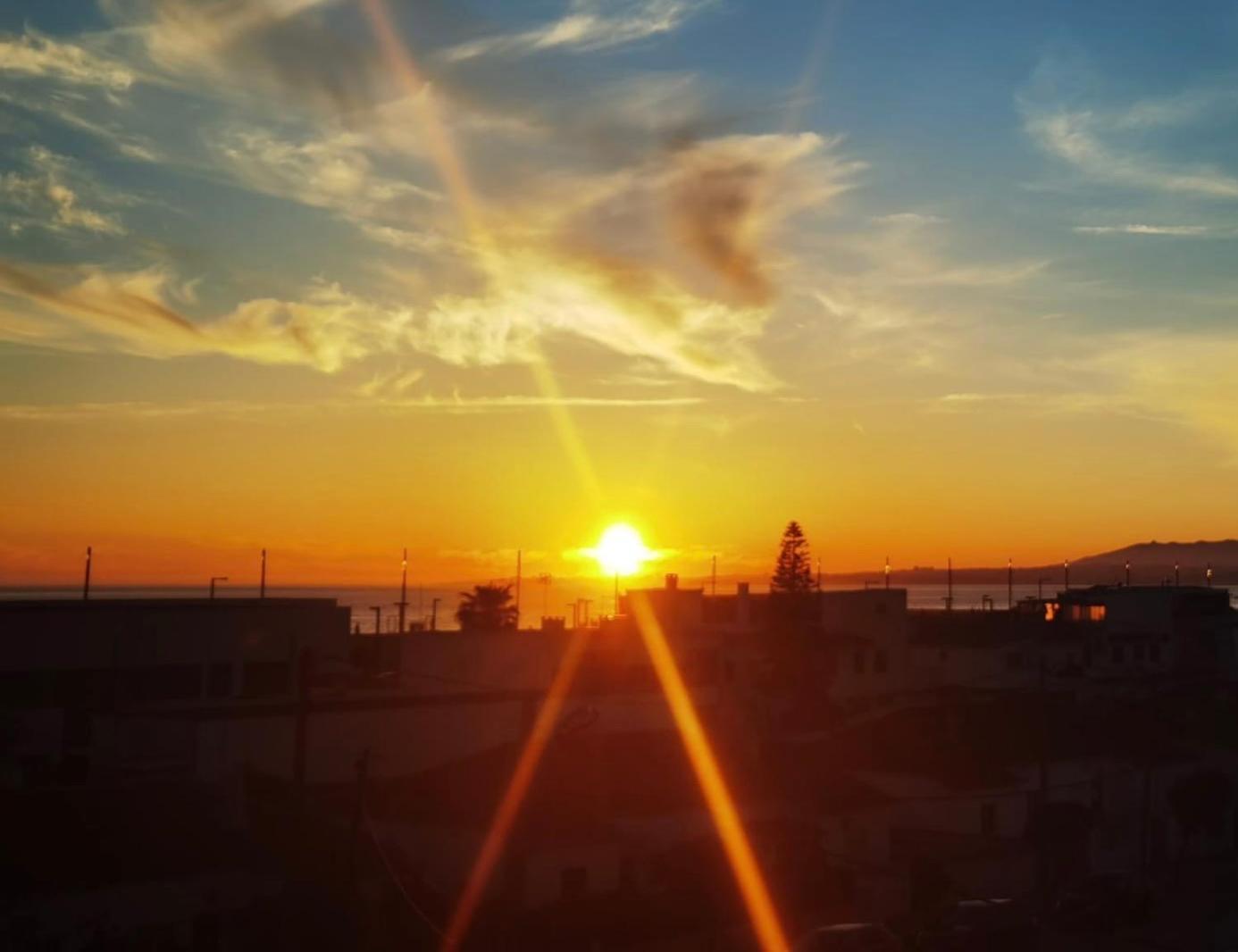 Sea View & Sundown, 150M From The Beach And Surf Spots Costa de Caparica Exterior foto
