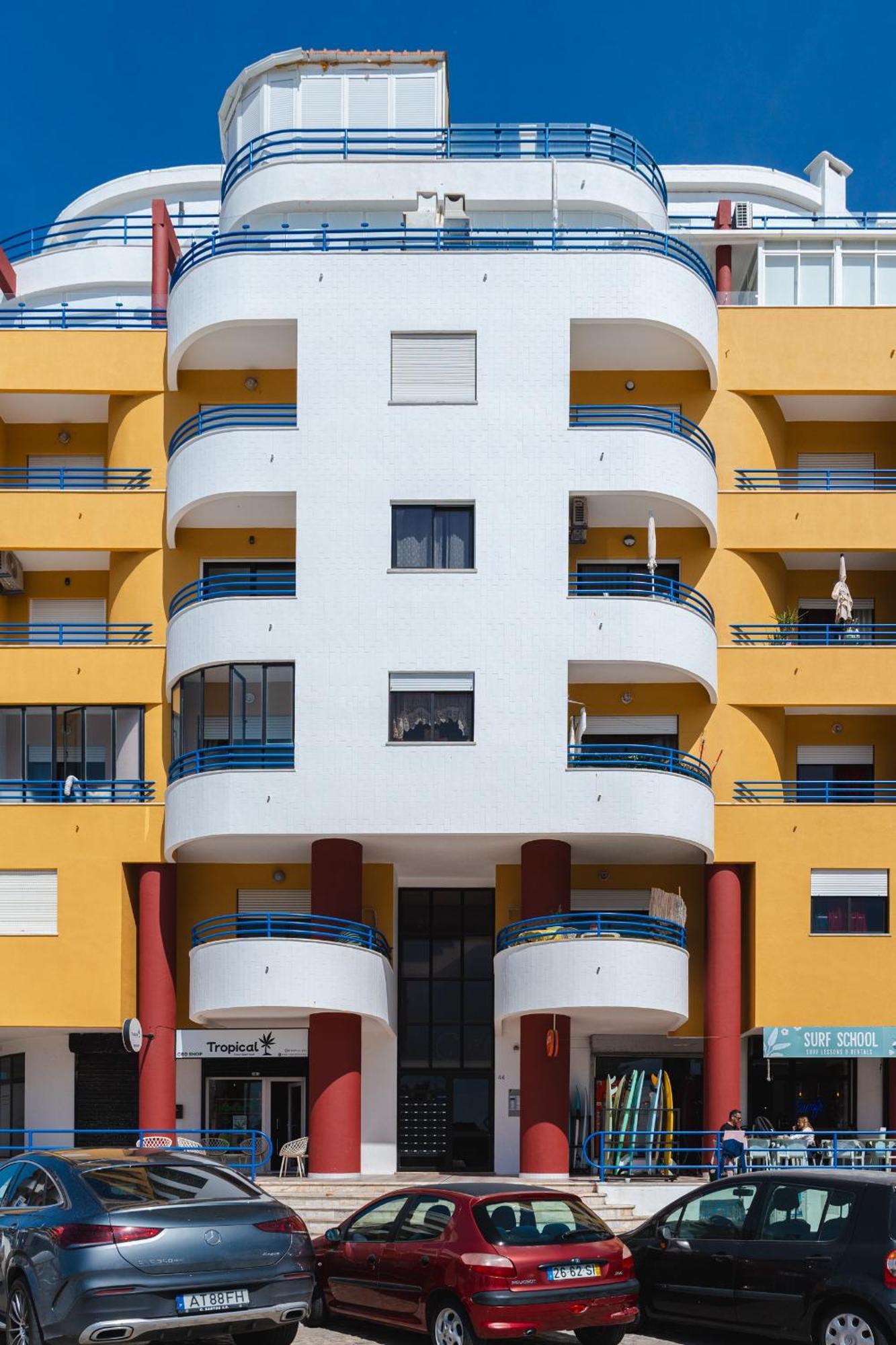 Sea View & Sundown, 150M From The Beach And Surf Spots Costa de Caparica Exterior foto