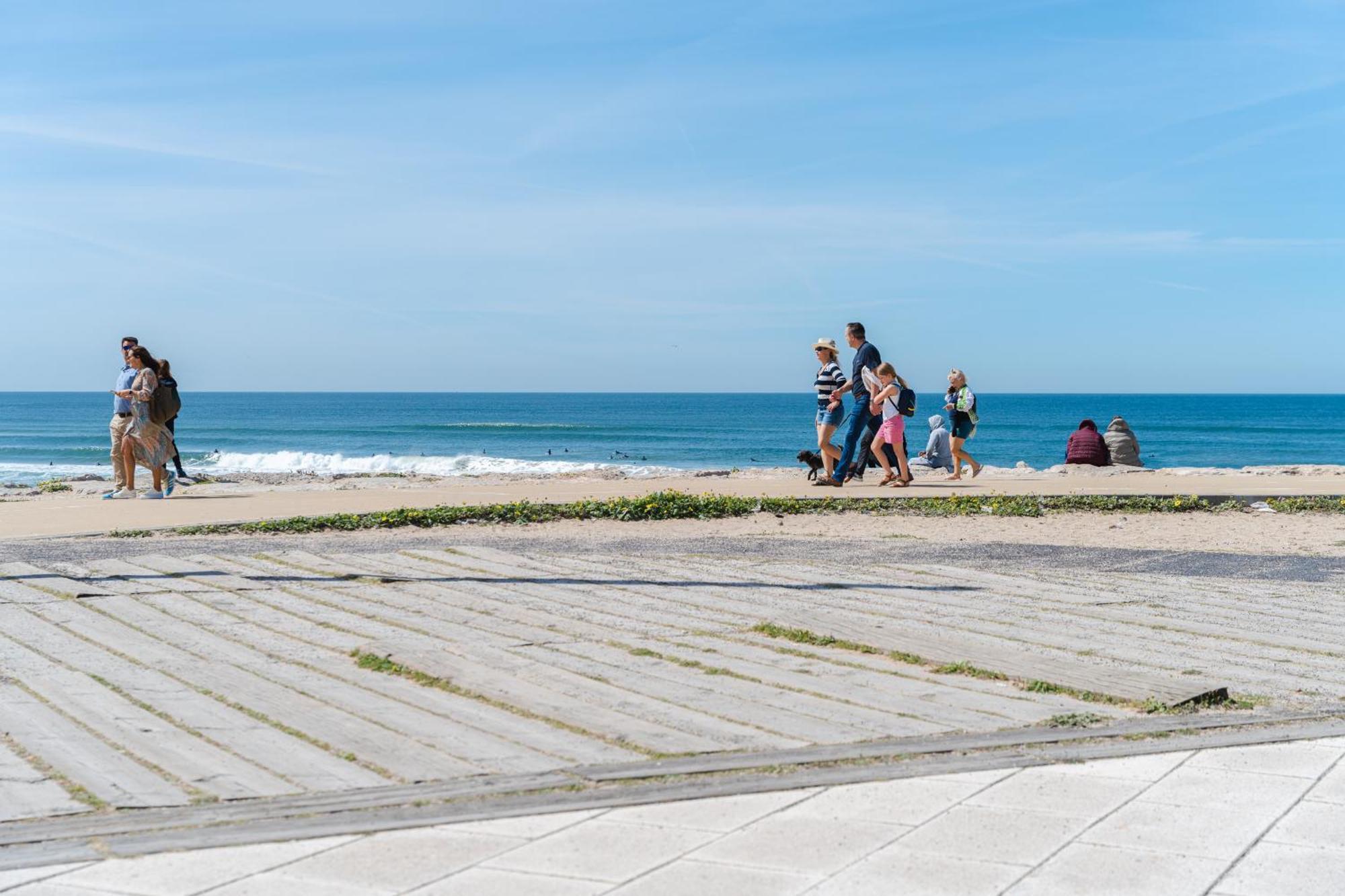 Sea View & Sundown, 150M From The Beach And Surf Spots Costa de Caparica Exterior foto