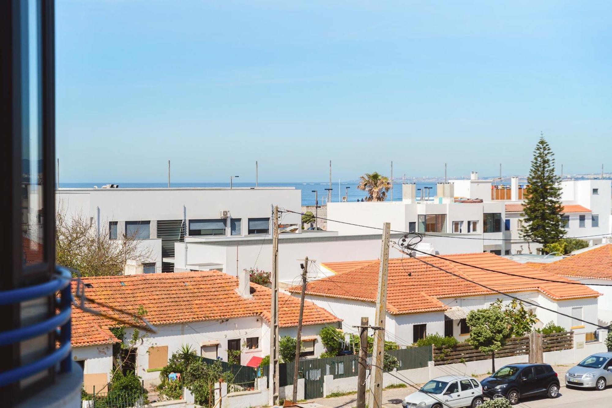 Sea View & Sundown, 150M From The Beach And Surf Spots Costa de Caparica Exterior foto